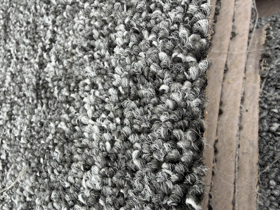 Alfombra bouclé 400 en color grafito